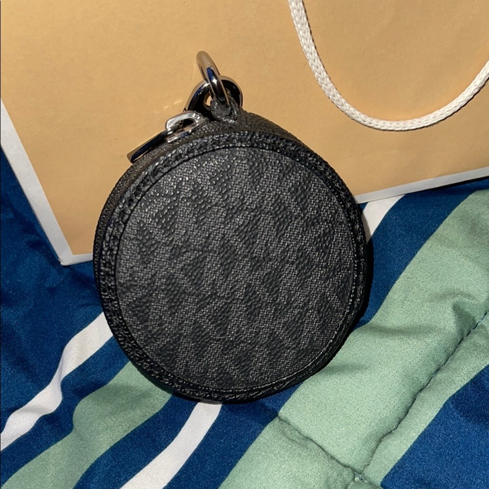 Michael Kors Black Belt Bag Set - Picture 4 of 10